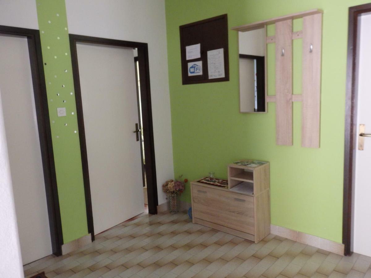 Apartments Rezek 苏佩塔斯卡德拉加 外观 照片
